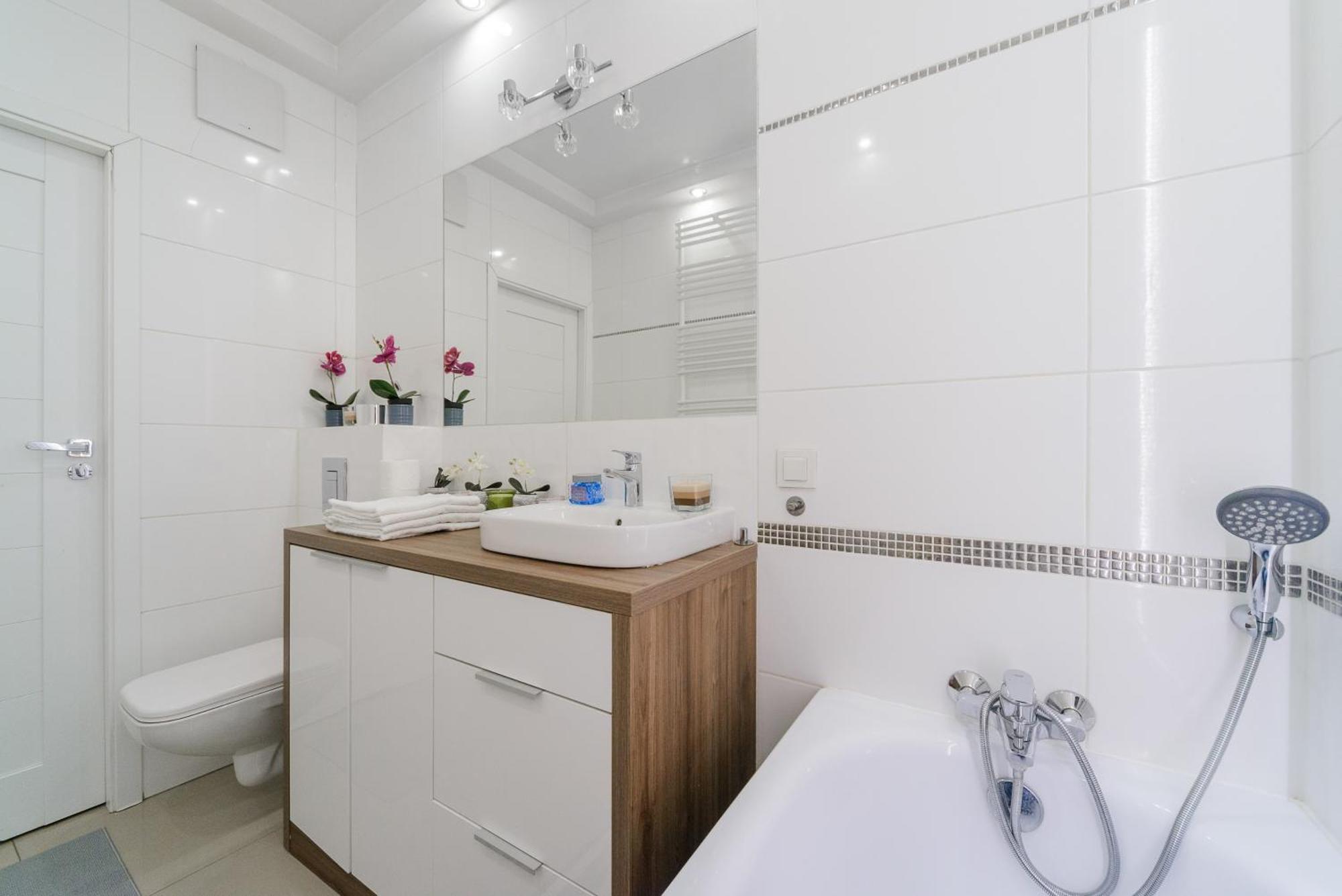 Apartment Lumina With Parking Near Muzeum Powstania *