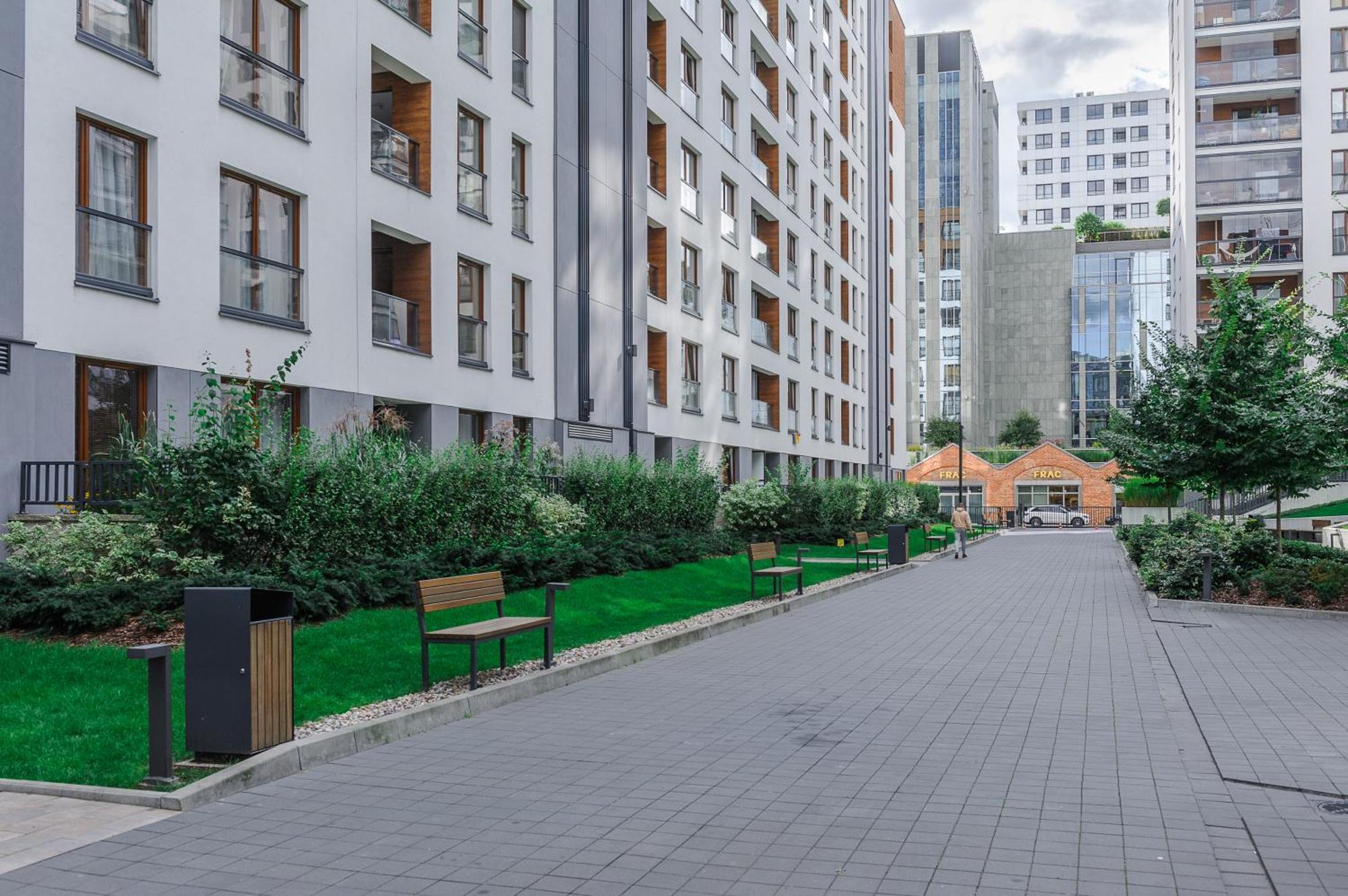Apartment Lumina With Parking Near Muzeum Powstania Warsaw